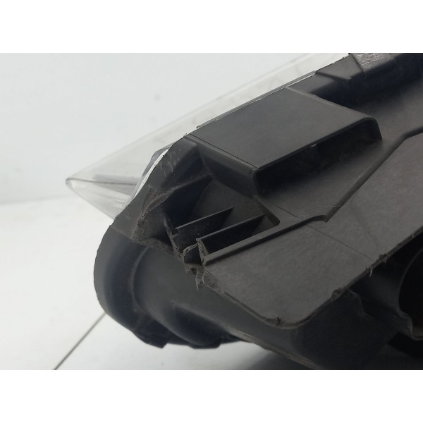 Farol Strada 2020 A 2024 Direito Original Direito/passageiro