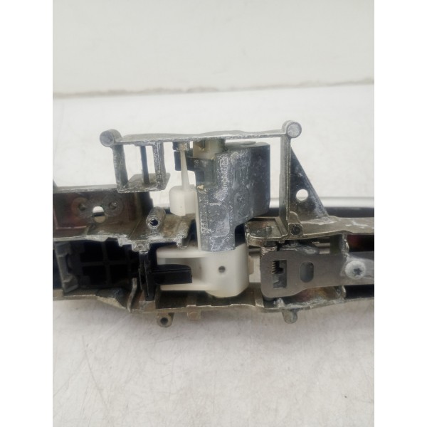 Suporte E Maçaneta Externa Traseira Esq Hyundai I30 2.0 2012