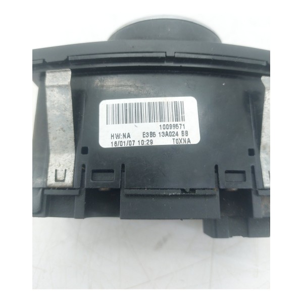 Botao Chave Luz Farol Porta Mala Ford Ka E3b513a024bb