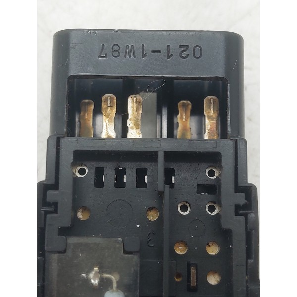 Botão Pisca Alerta Toyota Hilux Sw4srv 2007 2008 2009 A 2015