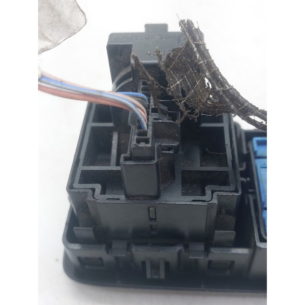 Comando Farol Porta Malas Combustível Fluence 2011 A 2016