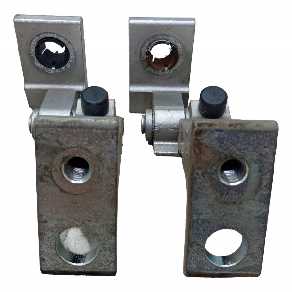 Par Dobradiça Porta Dianteira Esquerda Amarok V6 8k0831402a