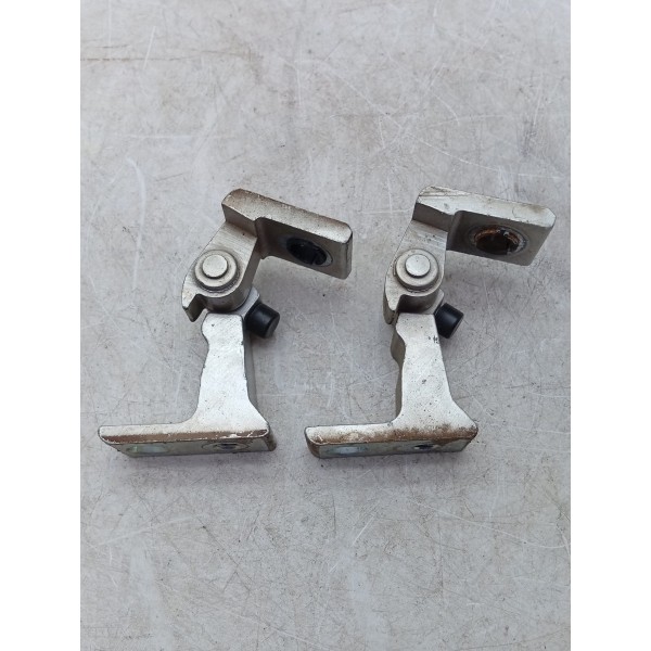 Par Dobradiça Porta Dianteira Esquerda Amarok V6 8k0831402a