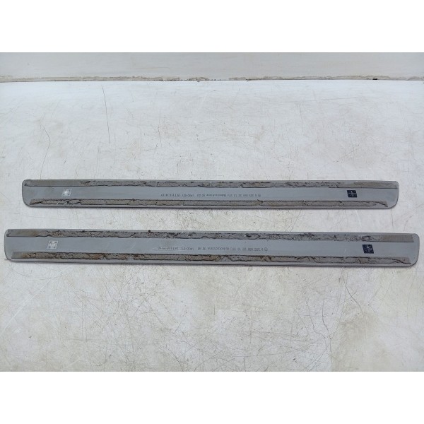 Soleira Dianteira Cromado Mercedes C180 15/19 A2056802210stu