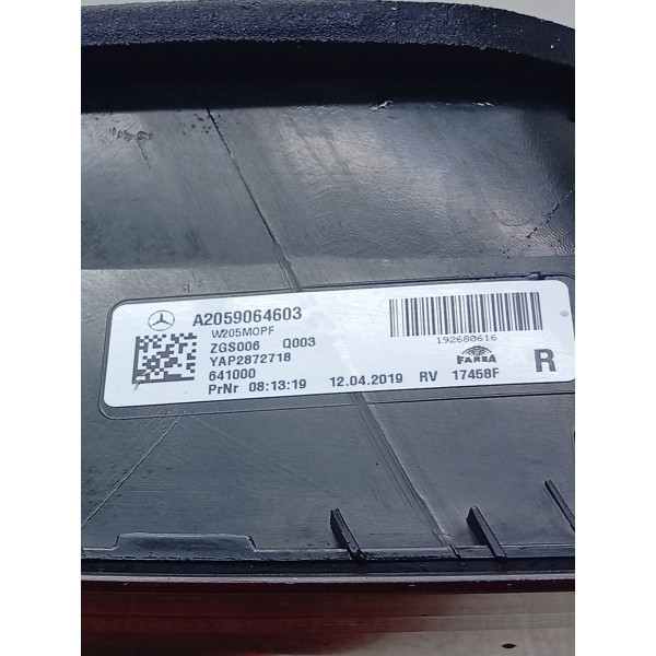 Lanterna Direita Mercedes C180 15/19 A2059064603 Ambos Lados Amarelo