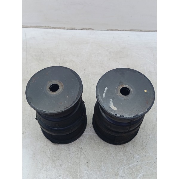 Coxim Carroceria Mercedes C180 15/19 Amarelo Amarelo