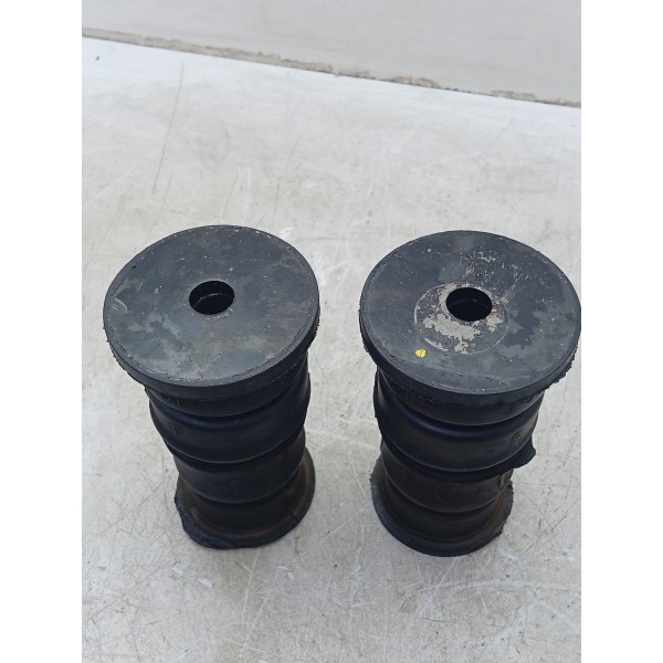 Coxim Carroceria Mercedes C180 15/19 Amarelo Amarelo