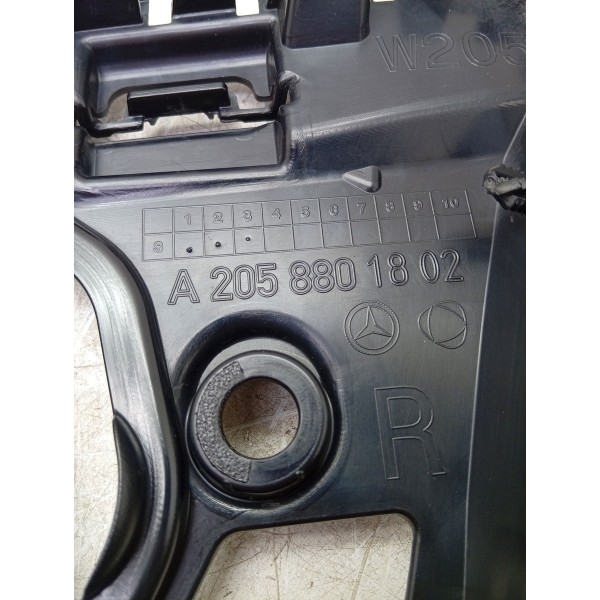 Guia Parachoque (td) Mercedes C180 15/19 A2058801802