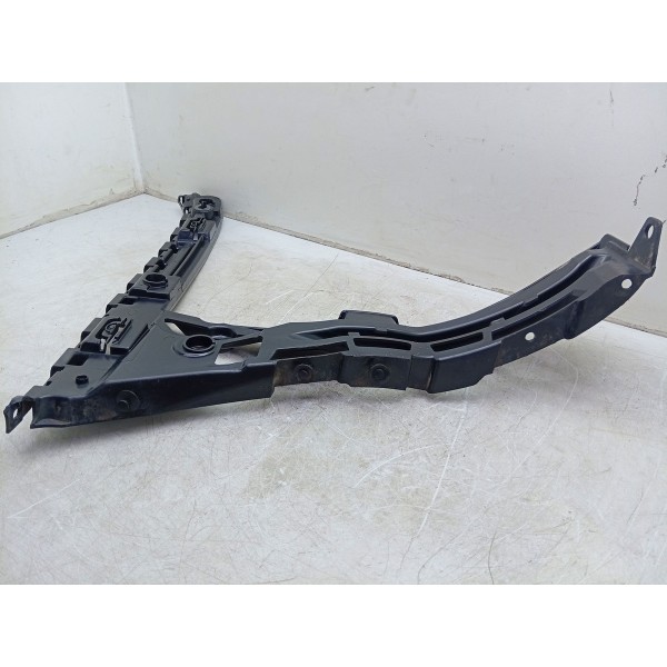 Guia Parachoque (td) Mercedes C180 15/19 A2058801802