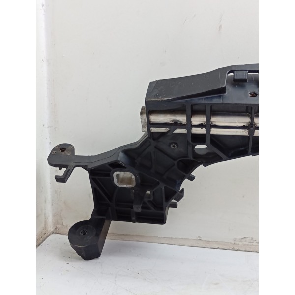 Barra Painel Frontal Mercedes C180 15/19 A2056203801