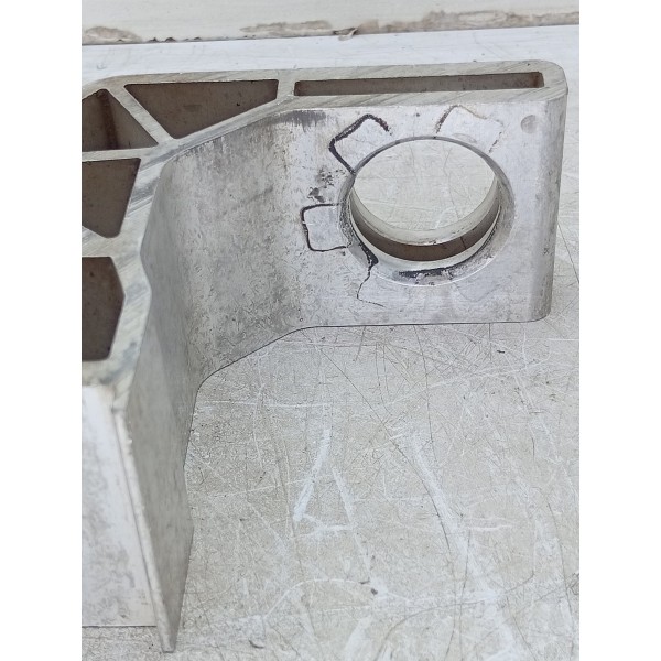 Suporte Radiador Esquerdo Mercedes C180 15/19 A2055013920