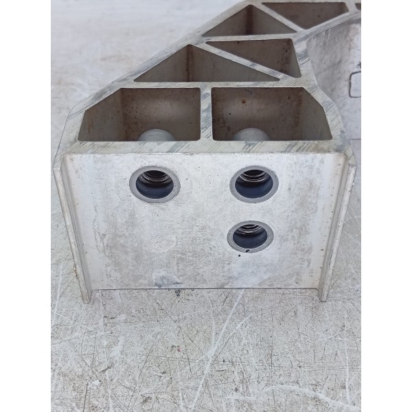 Suporte Radiador Esquerdo Mercedes C180 15/19 A2055013920