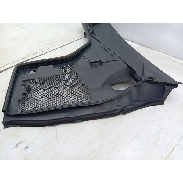 Grade Churrasqueira Esquerda Mercedes C180 18/19 A2058308902