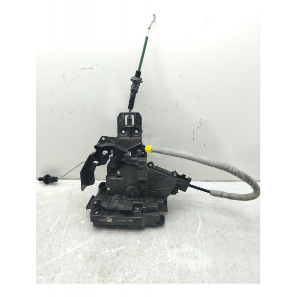 Fechadura Traseira Esquerda Mercedes C180 15/19 A2220064099