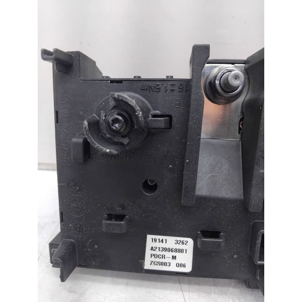 Caixa Fusiveis Interna Mercedes C180 15/19 A2139068801
