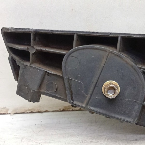 Suporte Guia Parachoque Dianteiro Amarok V6 18/24 2h0807183b