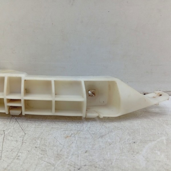 Guia Parachoque Dianteiro Direito Triton/pajeiro 21/24 1t2h