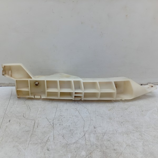 Guia Parachoque Dianteiro Direito Triton/pajeiro 21/24 1t2h