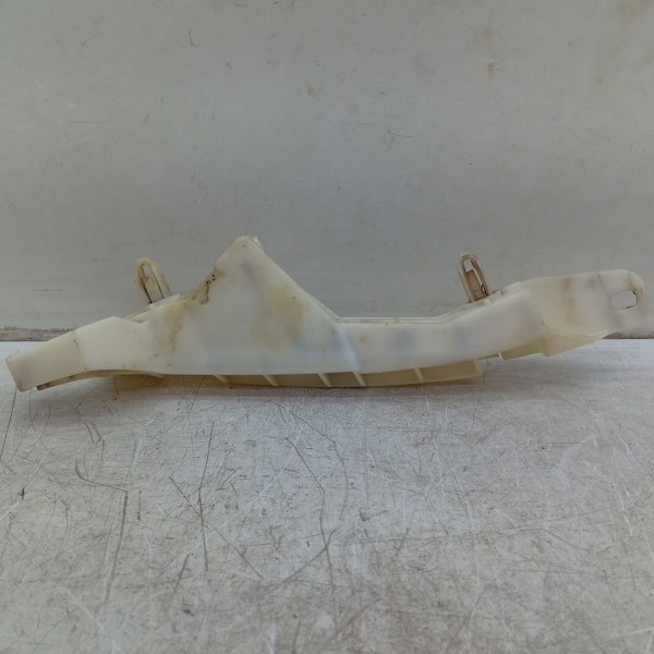 Guia Parachoque Dianteiro Direito Triton/pajeiro 21/24 1t2h