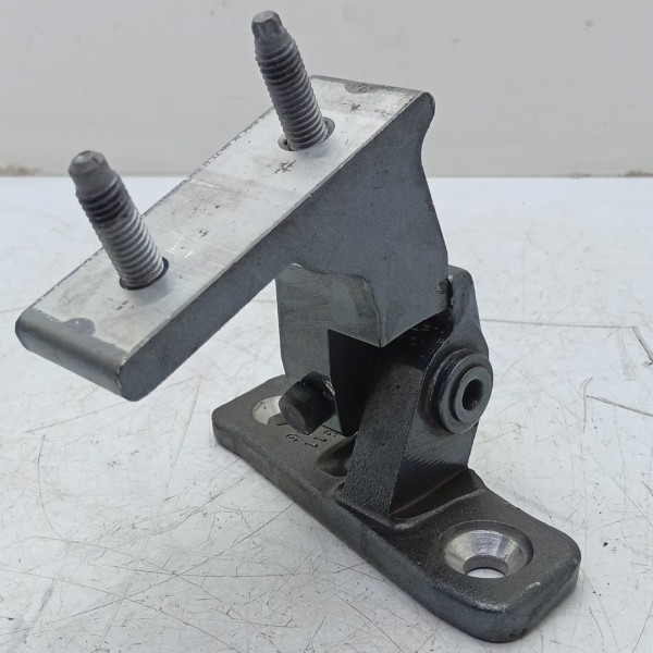 Dobradiça Porta Dianteira Esquerda Mercedes C180 15/19