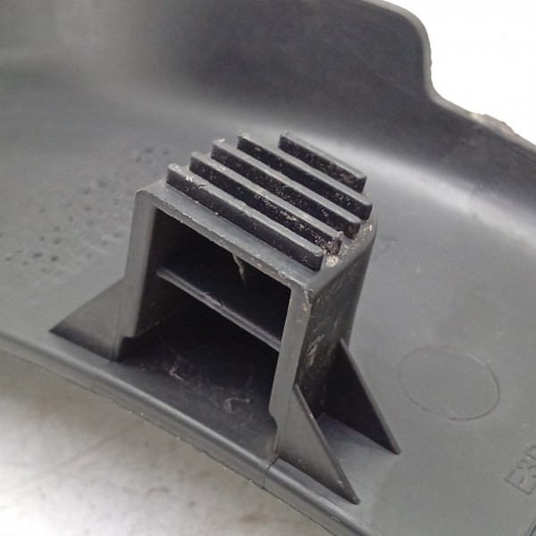 Soleira Traseira Esquerda Ford Ka Ano 14/20 E3b5a13245a