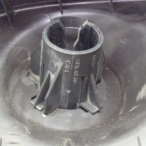 Capa Moldura Interno Direito Ford Ka 14/20 E3b5a23408a