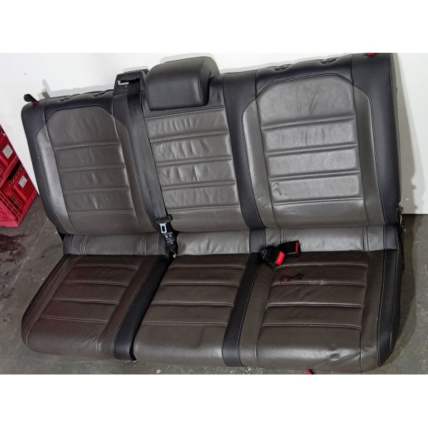 Banco Traseiro Em Couro Vw Amarok V6 2017/2024 C/detalhe