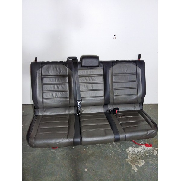 Banco Traseiro Em Couro Vw Amarok V6 2017/2024 C/detalhe