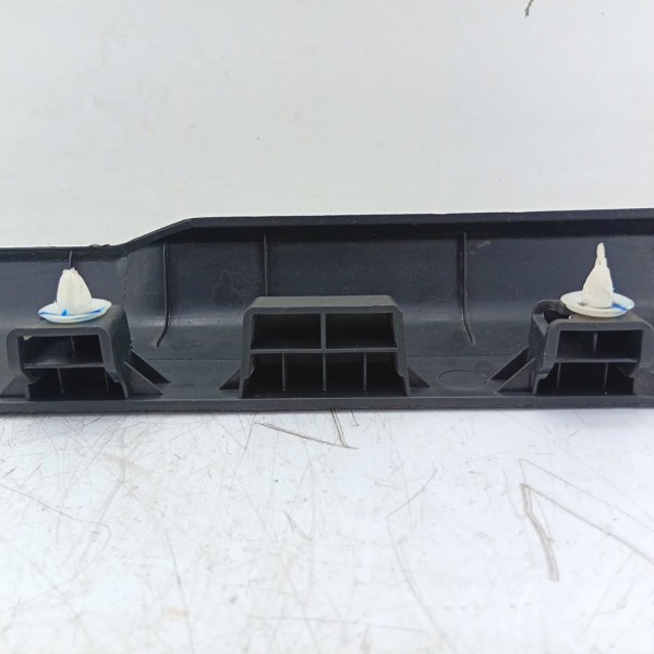 Soleira Dianteira Esquerda Ford Ka 2014 A 2022 E3b5a13201ac
