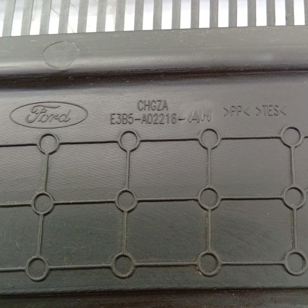 Grade Churrasqueira Direita Ford Ka 2014/2022  E3b5a02216ah