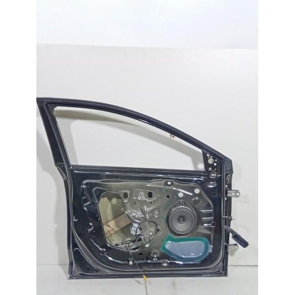 Porta Dianteira Esquerda Chevrolet Tracker 2021\2024 Dianteira Esquerda