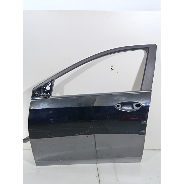 Porta Dianteira Esquerda Chevrolet Tracker 2021\2024 Dianteira Esquerda