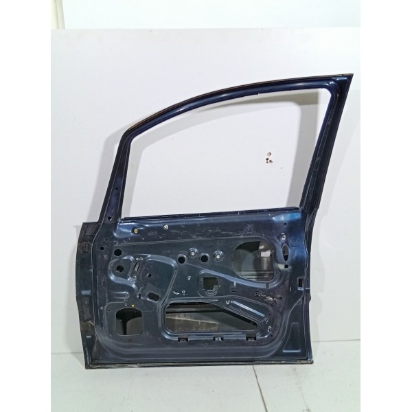 Porta Dianteira Direita Chevrolet Zafira 2001 2002 03 A 2011