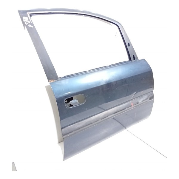 Porta Dianteira Direita Chevrolet Zafira 2001 2002 03 A 2011