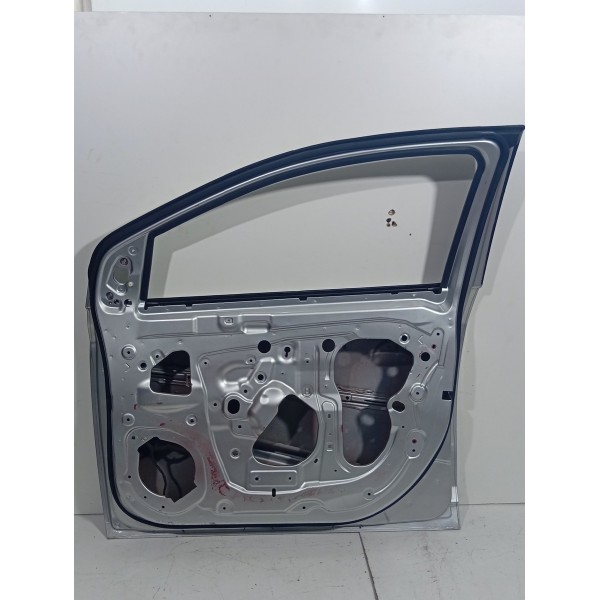 Porta Dianteira Direita Chevrolet Onix 2012 A 2019