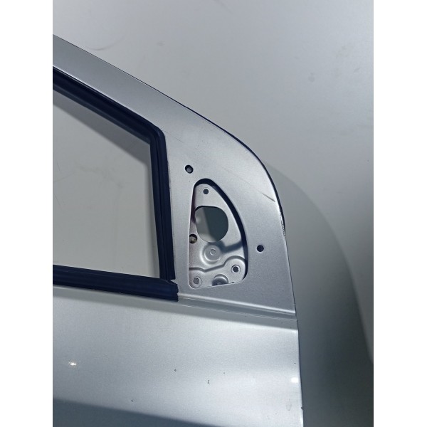 Porta Dianteira Direita Chevrolet Onix 2012 A 2019