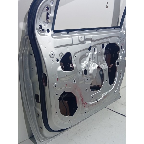 Porta Dianteira Direita Chevrolet Onix 2012 A 2019