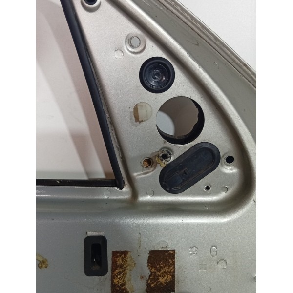 Porta Dianteira Esquerda Peugeot 206  2004 A 2012