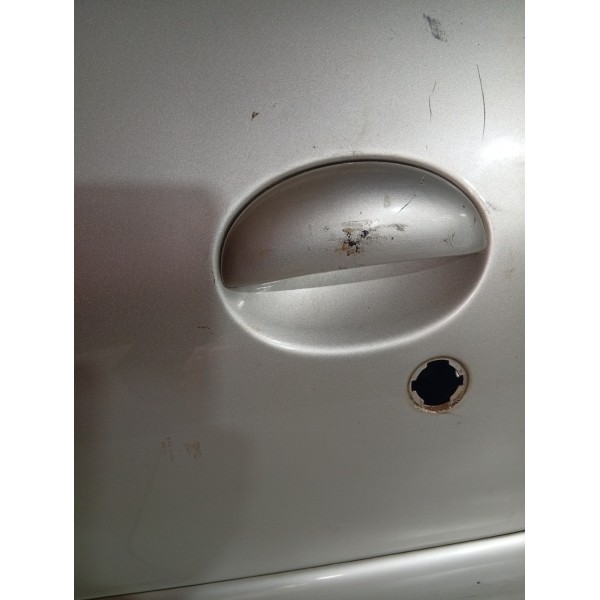 Porta Dianteira Esquerda Peugeot 206  2004 A 2012