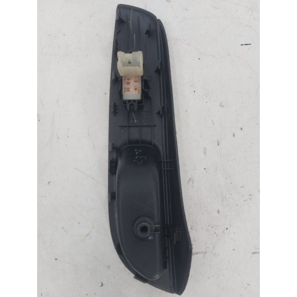 Moldura Botão Vidro Elétrico Tras Ld Orig Nissan Versa 12/14