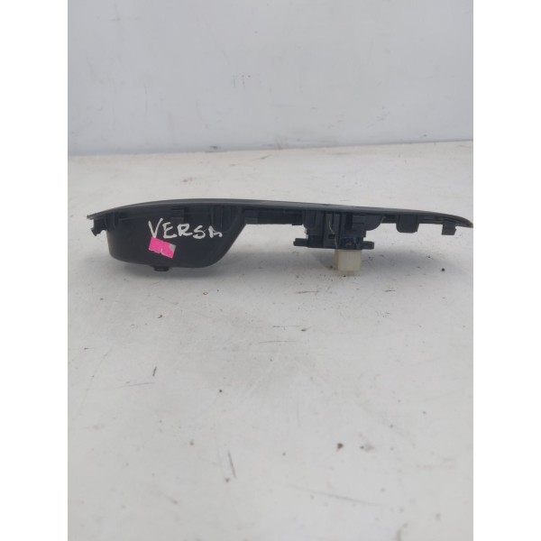 Moldura Botão Vidro Elétrico Tras Ld Orig Nissan Versa 12/14