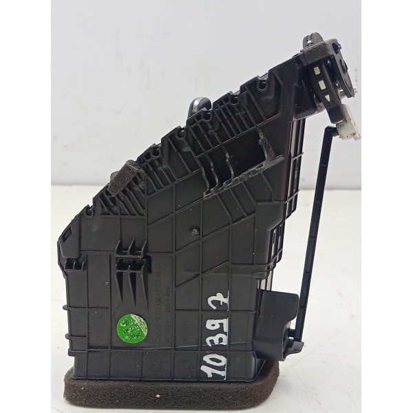Difusor De Ar Condicionado Central Direito Tracker 2018