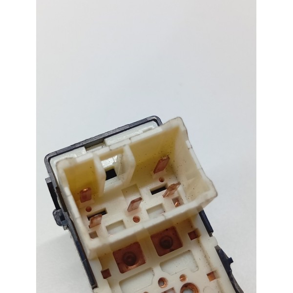 Interruptor Vidro Dianteiro Direito Hb20 Hatch Sense 2021