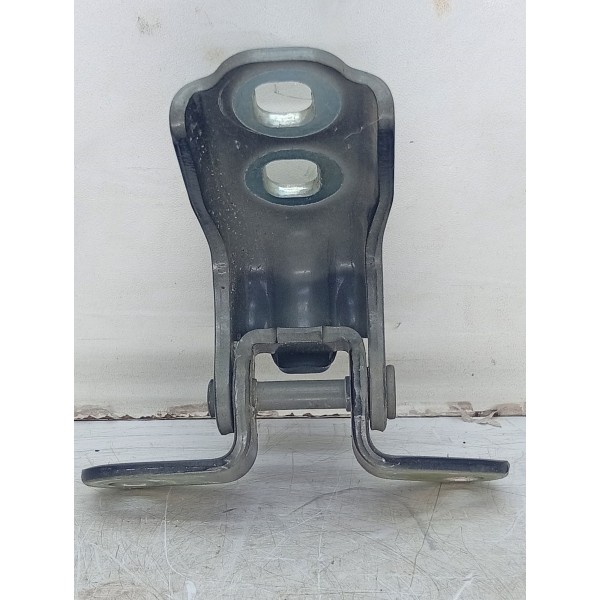 Dobradiça  Porta Dianteira Direita Chevrolet Onix 2016