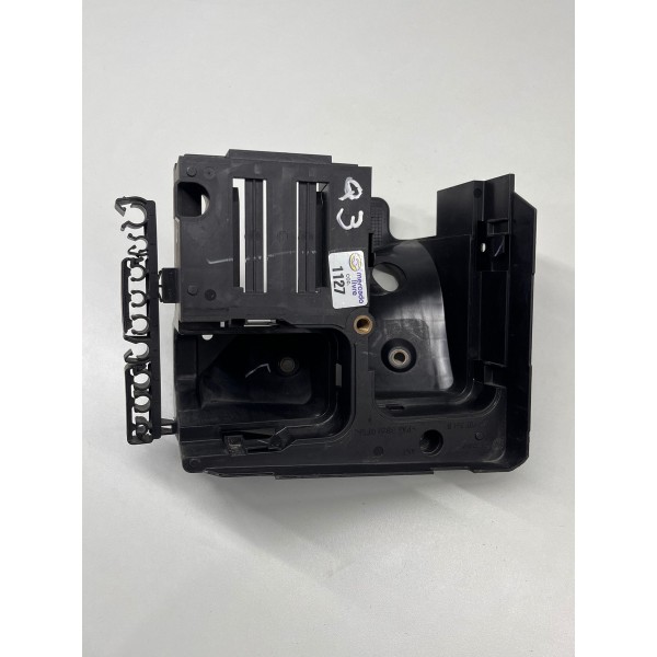 Suporte Caixa Fusível Volkswagen Jetta 2012