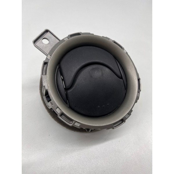 Difusor Ar Lateral Esquerdo Nissan March 2012 A 2016