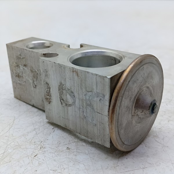 Válvula De Expansão Torre Ar Condicionado Toyota Etios 13/21