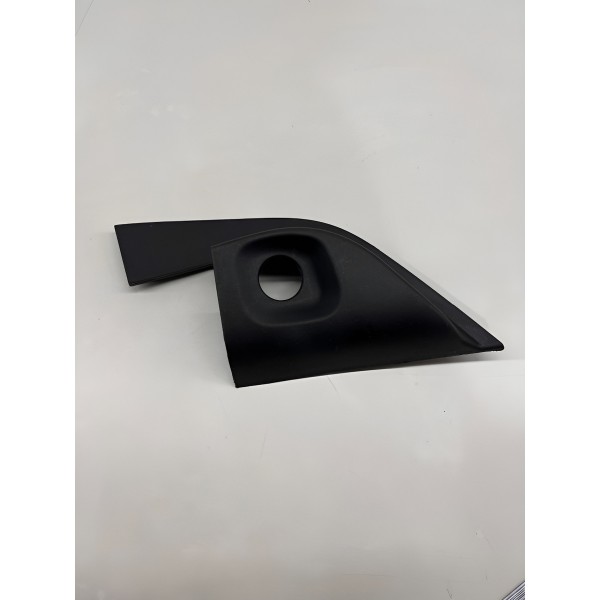Moldura Interna Retrovisor Direito Chevrolet Onix 2019