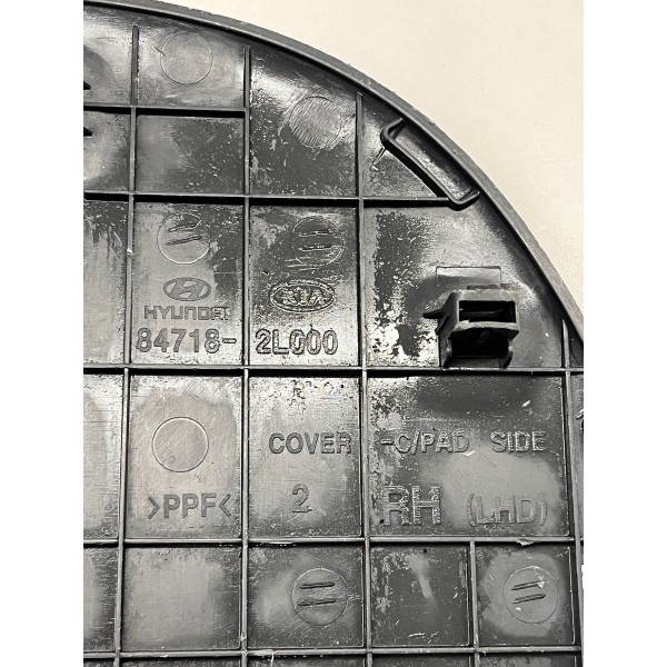 Moldura Tampa Lateral Painel Direito Hyundai I30 2009 A 2012