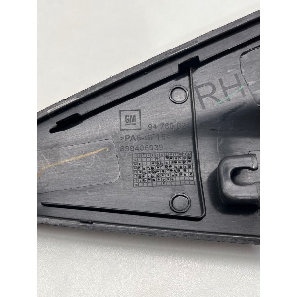Moldura Retrovisor Direito Chevrolet Onix 2013 A 2019